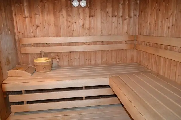 Leier Business Hotel - Spa