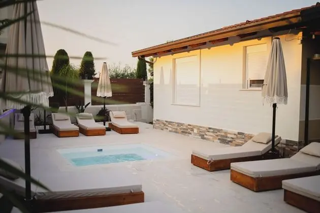 Lej & Laj Residence - Havuz