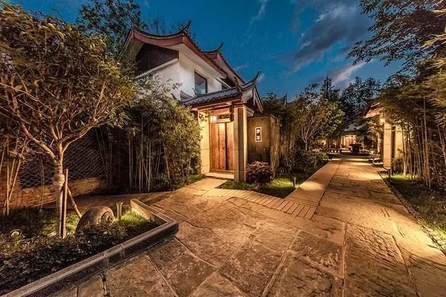Leliving Butterfly Resort Lijiang