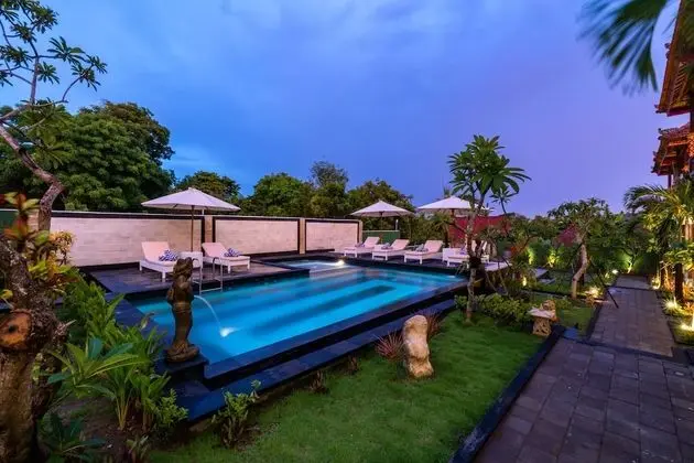 Lembongan Cempaka Villa & Restaurant - Havuz