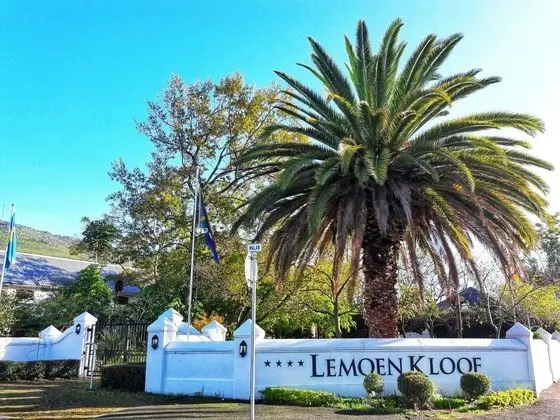 LEMOENKLOOF GUESTHOUSE