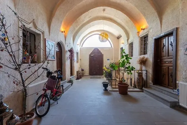 Lemon Cave Suites And Coffee House - Lobi