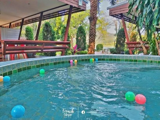 Lemon Chalet Kaeng Krachan Resort - Havuz