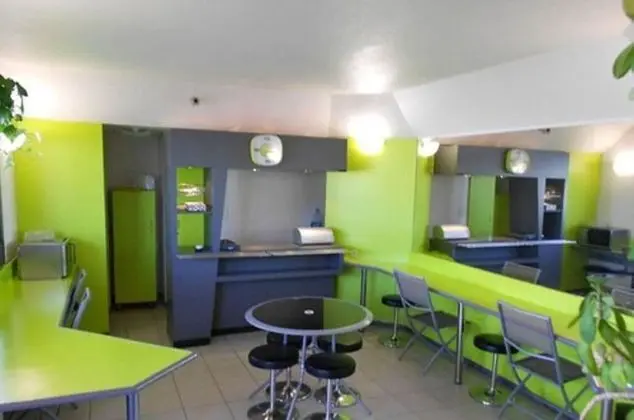 Lemon Hotel Le Coteau Roanne - Dış Mekan