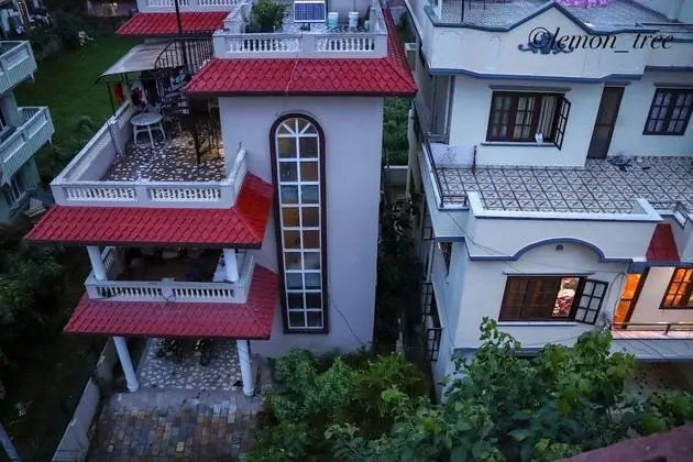 Lemon Tree Apartment and Homestay