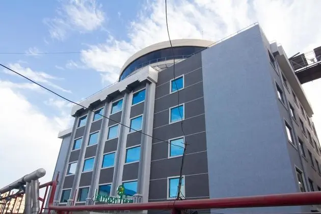 Lemon Tree Hotel Banjara Hills - Dış Mekan