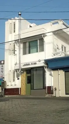Lemon Tree Guesthouse 1 - Hostel