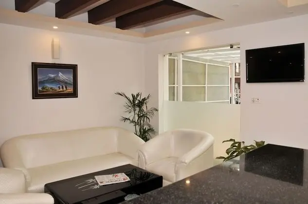 Lemon Tree Hotel - Lobi