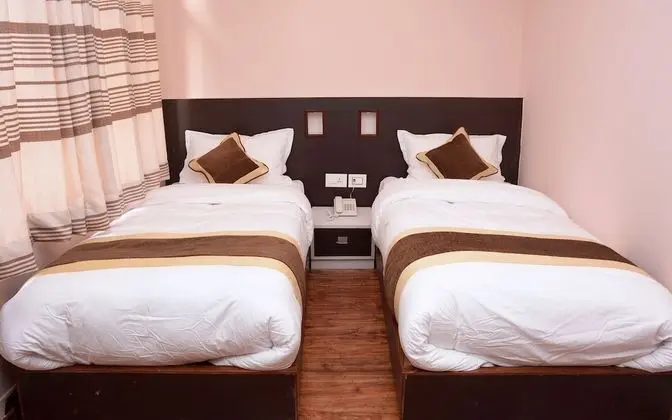 Lemon Tree Hotel - Oda