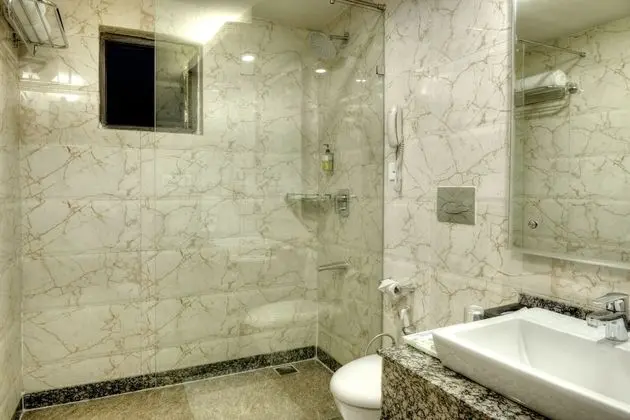 Lemon Tree Hotel, Katra - Oda
