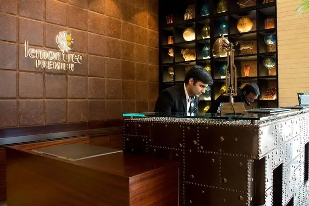 Lemon Tree Premier City Center Gurugram - Lobi