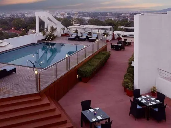 Lemon Tree Premier, Jaipur - Havuz