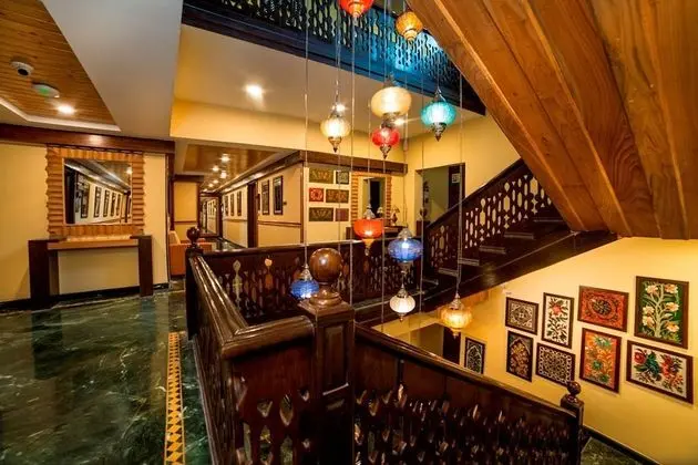 Lemon Tree Hotel Srinagar - İç Mekan