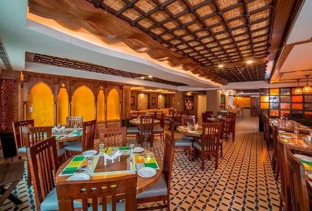 Lemon Tree Hotel Srinagar - Yerinde Yemek