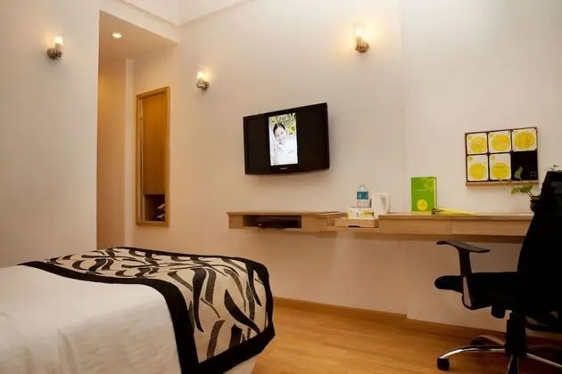 Lemon Tree Hotel, Udyog Vihar, Gurugram