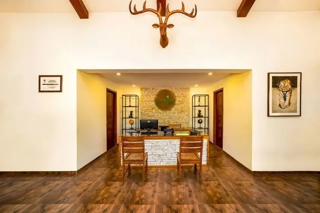 Lemon Tree Wildlife Resort, Bandhavgarh - Lobi