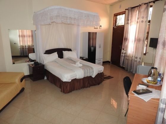 Lenny Hotel