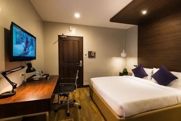 LENOX HOTEL