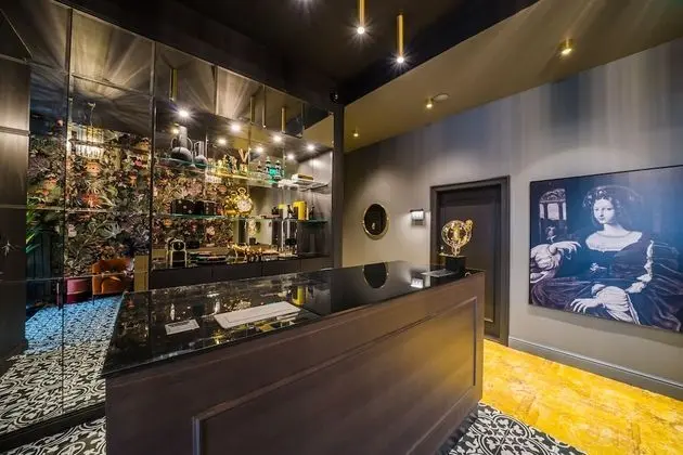 Leo Boutique Rooms - Lobi