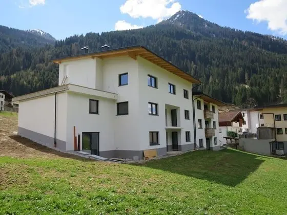 Leo See in See With 4 Bedrooms and 3 Bathrooms - Oda