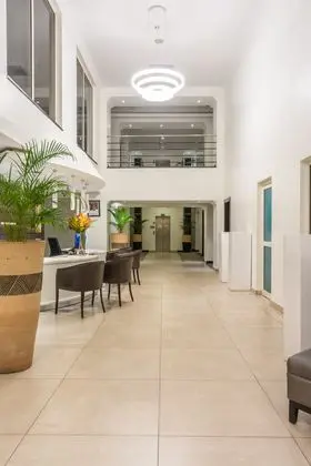 L'eola Hotel Ikeja - Lobi