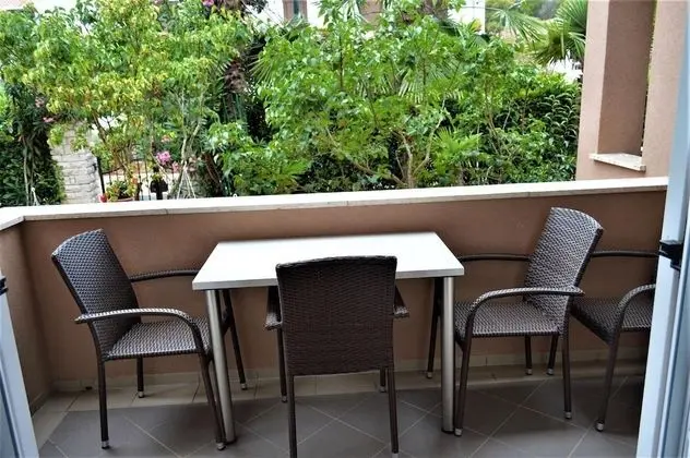 Leonard - Green Garden - A2 Marin