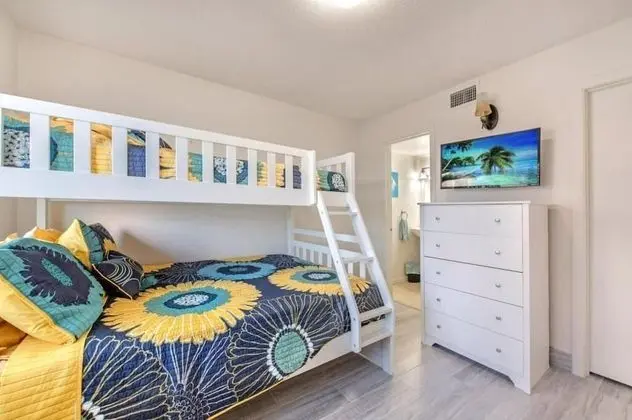 Leonardo Arms Condo on the Beach