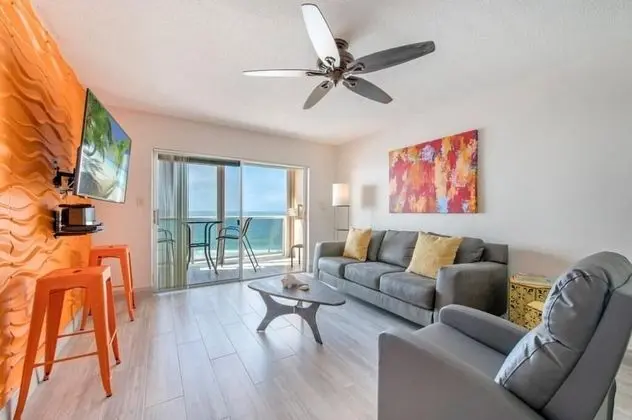 Leonardo Arms Condo on the Beach - Oda Düzeni