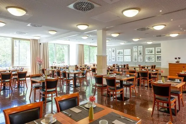 Leonardo Hotel Berlin KU'DAMM - Yerinde Yemek