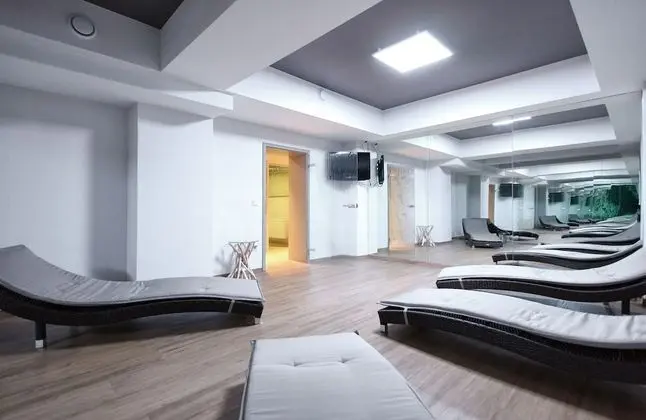 Leonardo Boutique Hotel Düsseldorf - Havuz