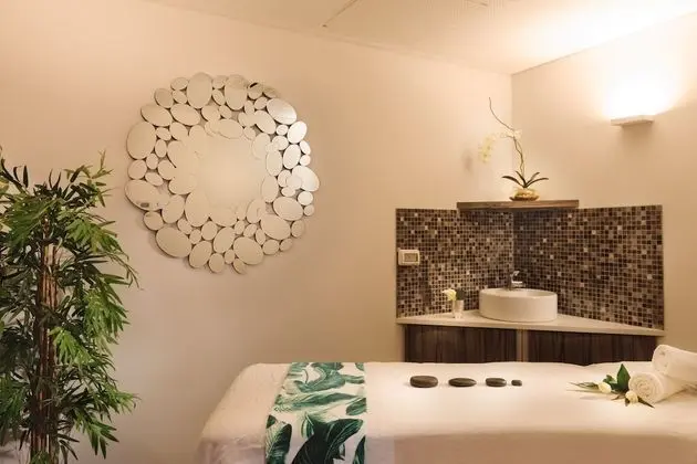 Leonardo City Tower Hotel Tel Aviv - Spa