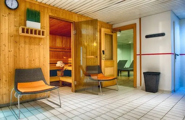 Leonardo Hotel Düsseldorf City Center - Havuz