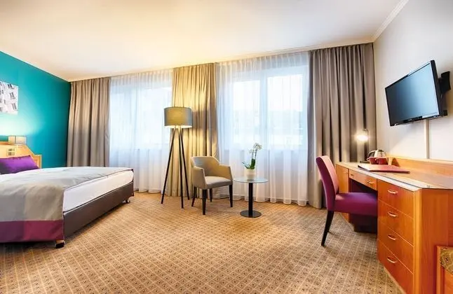 Leonardo Hotel Düsseldorf City Center - Oda