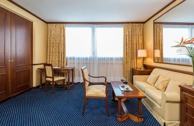 Leonardo Hotel Milan City Center - Oda