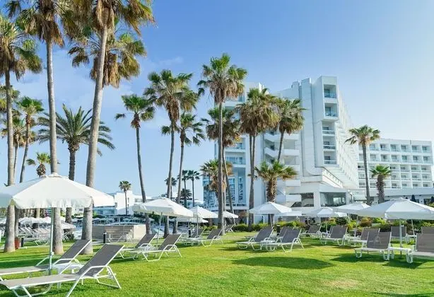 Leonardo Plaza Cypria Maris Beach Hotel & Spa