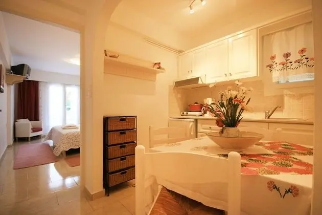 Leonardos Apartments - Mutfak