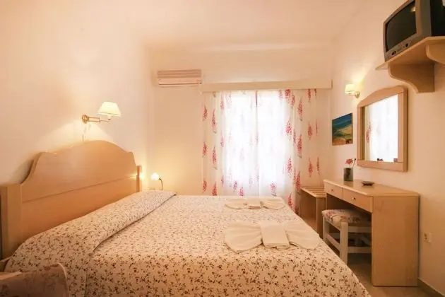 Leonardos Apartments - Oda