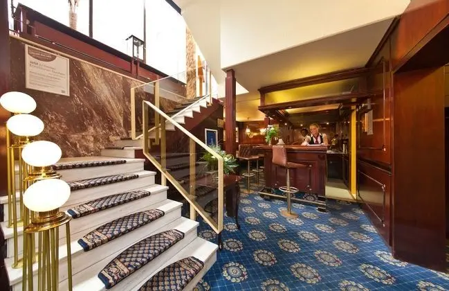 Hotel Leonet - Lobi