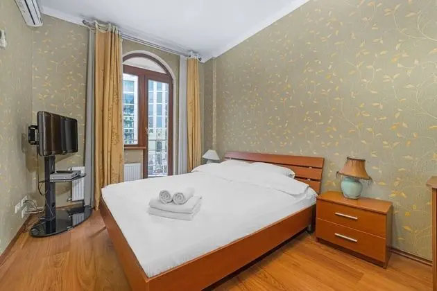 LeonRooms Grecheskaya 5