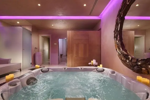 Leon's Place Hotel - Havuz