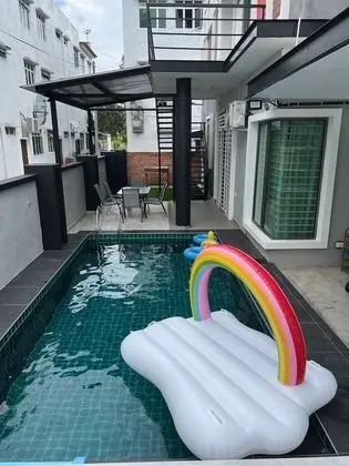 LeParis Jonker 88 homestay Melaka - Havuz