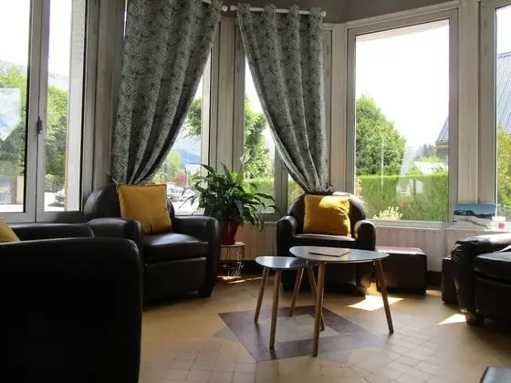 Les 4 Montagnes Hotel - Lobi
