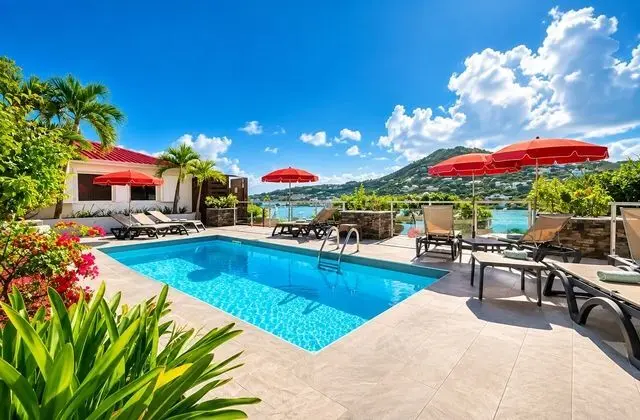 Les Balcons d'Oyster Pond - Havuz