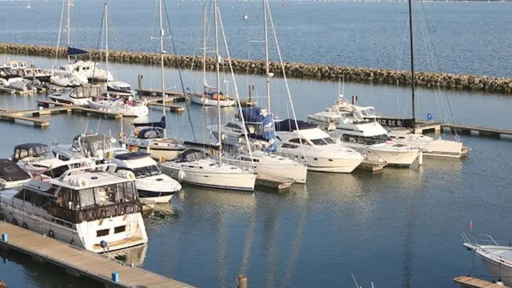 Les Bateaux