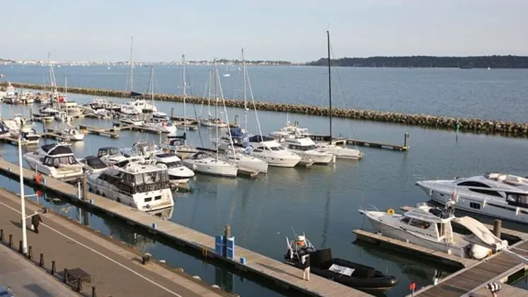 Les Bateaux