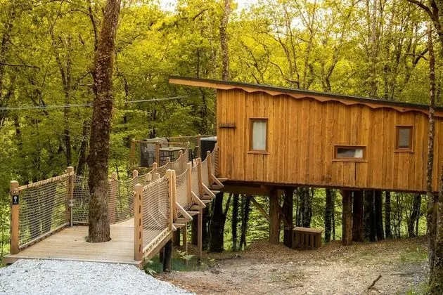 Les Cabanes Perchées du Mas del Bosc