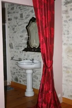 Les Chambres Cathares BNB - Banyo Özellikleri