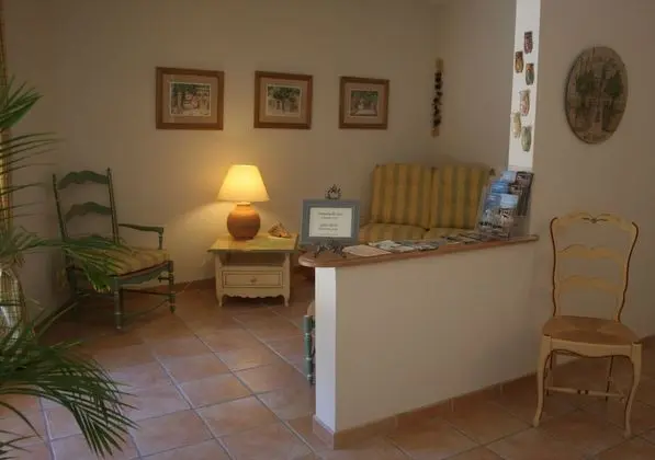 Hotel Les Cigales - Lobi