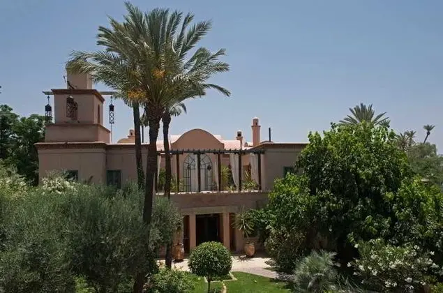 Hotel Les Deux Tours