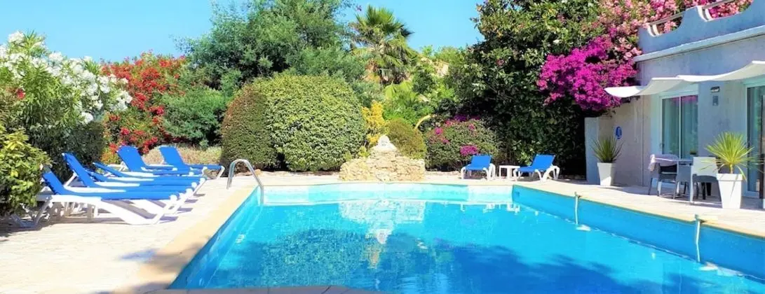 Hotel Les Jardins De Bormes